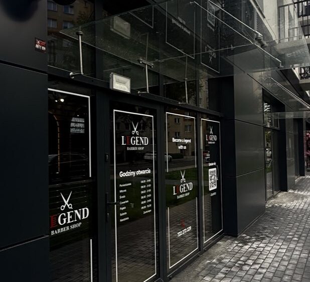 Wejście do Legend Barber Shop, Podpromie 6/L9 w Rzeszowie